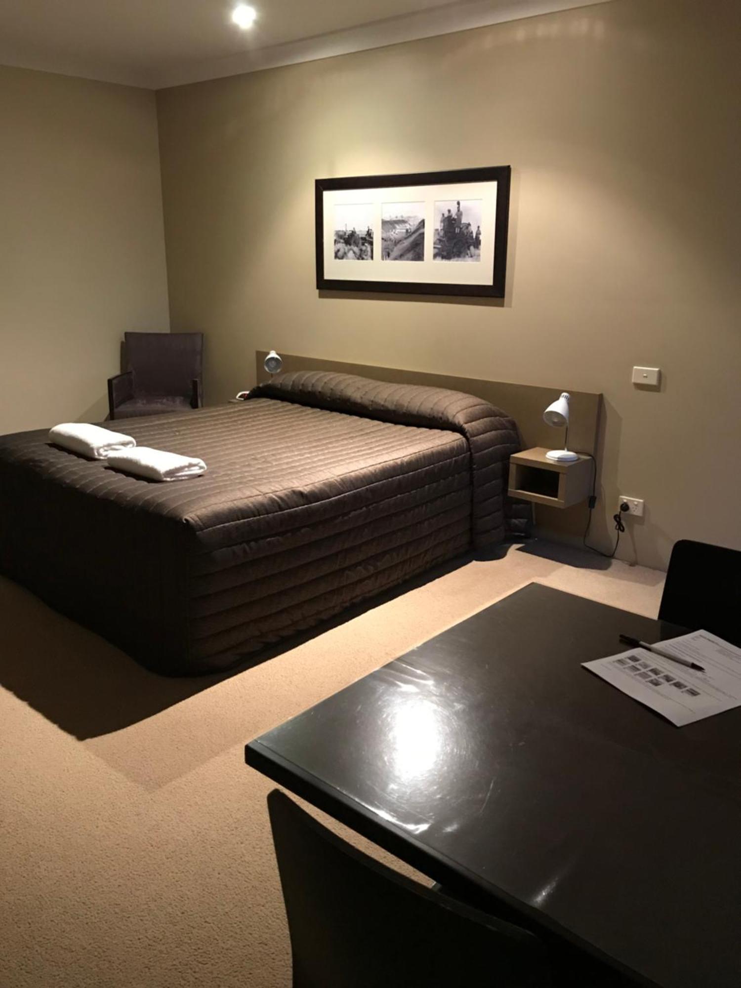 The Kidman Wayside Inn غريفيث المظهر الخارجي الصورة